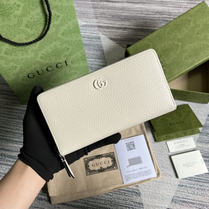 G*u*i wallets & purse